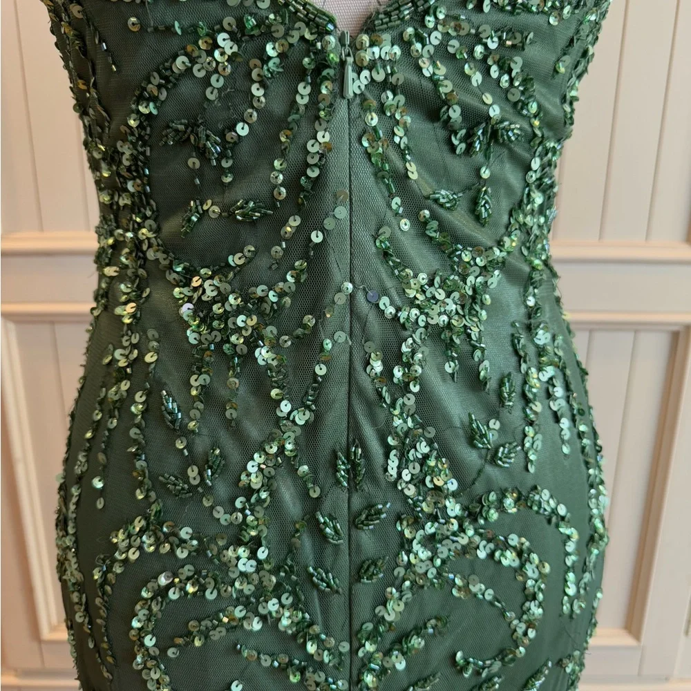 Elegant Green Prom Dress - Picture 5 of 9